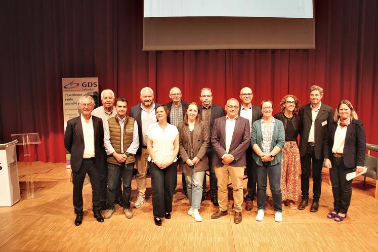 Les efforts et l'investissement de tous les acteurs ont été soulignés et l'espoir de voir la maladie disparaître de la Région a été évoqué.