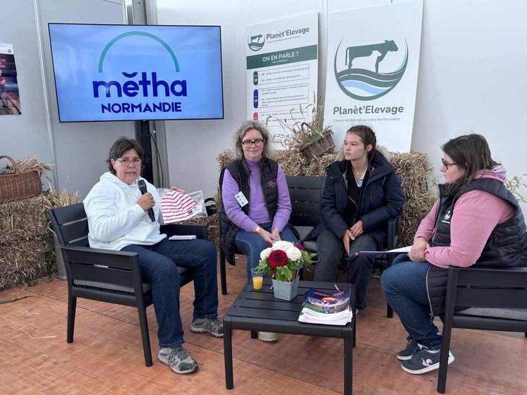 Nathalie Chérot, productrice de lait à La feuillie, Nadège Gautier, responsable du service emploi à la FDSEA et Camille Simonnet, étudiante à la MFR de Granville, ont échangé autour de la place des femmes en agriculture.