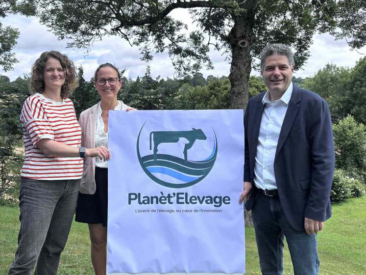 Thierry Hulmer, président de Planet'élevage, organise avec Nadège Mahé, vice-présidente et secrétaire de la Chambre d'agriculture et Chloé Serre, en charge de la communication, la prochaine édition de la foire de Lessay, marquée par l'absence d'animaux.