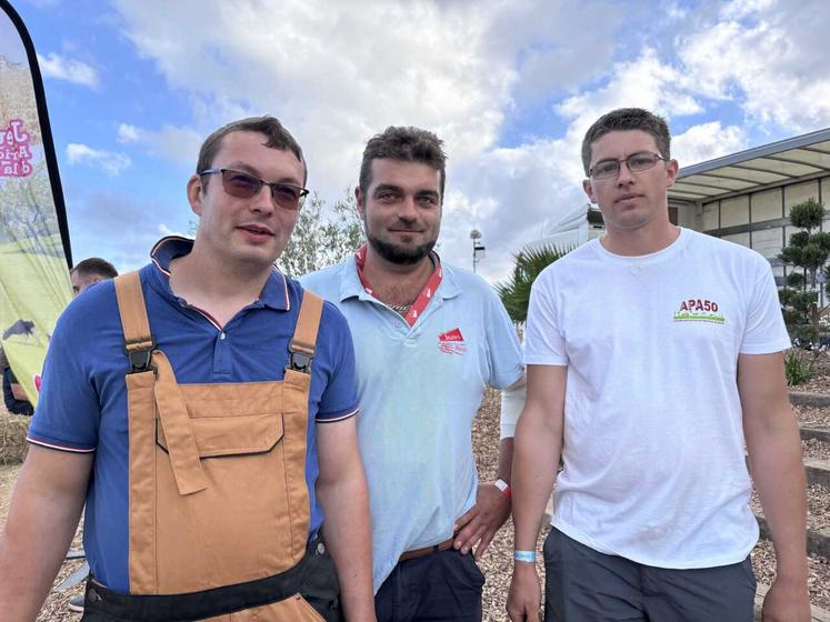 Nicolas Dumont et Julien Herbert, du canton de Sourdeval, ont remporté le concours de labours dont le responsable est Nicolas Legrand. Il devance Maël Capelle (Saint-Lô/Saint-Clair), Baptiste Couenne (La Haye-Pesnel), Léon Legoupil (Tessy), Thomas Viard (Saint-Lô/Saint-Clair), Alexandre Legoupillet (Les Pieux-La Hague) et Adrien Descamp (Saint-Pierre/Quettehou).