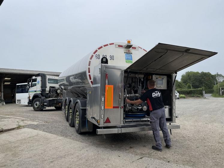 La collecte 2024-2025 a atteint les 476,7 millions de litres de lait dans 607 fermes. C'est 15 millions de plus qu'en 2020 et 80 producteurs en moins.