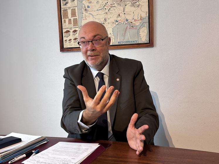Stéphane Travert, député de la Manche, et président à la commission des affaires économiques de l'Assemblée nationale, aspire à une coalition reflétant la tripartition de l'hémicycle. 