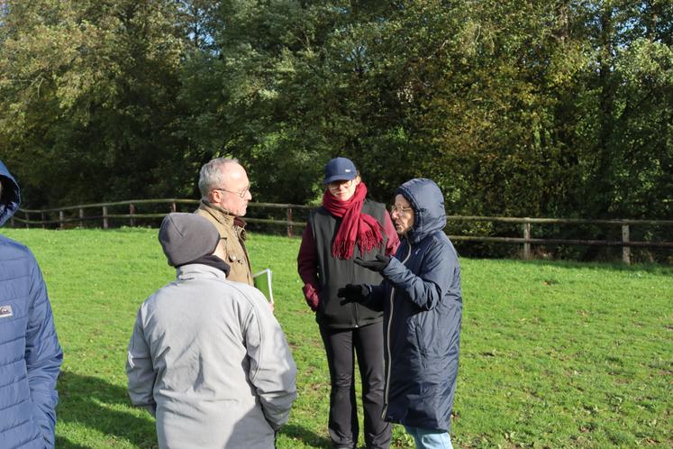 Les discussions se sont naturellement orientées sur la gestion de l'herbe, "une culture à part entière", selon Pierre Julienne.
