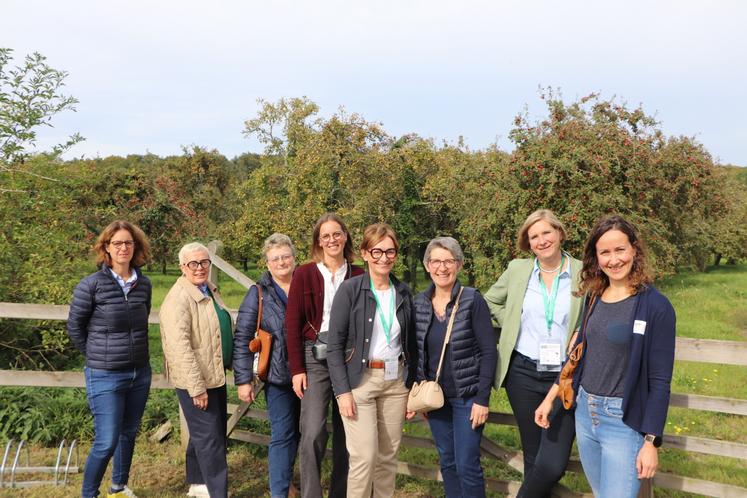 "Nous ne sommes pas juste les femmes de", clament en chœur les participantes du jour. Ici des membres du GDFA de l'Eure, qui ont fait le déplacement tout spécialement. Des ateliers ont été proposés l'après-midi pour compléter les échanges du matin.