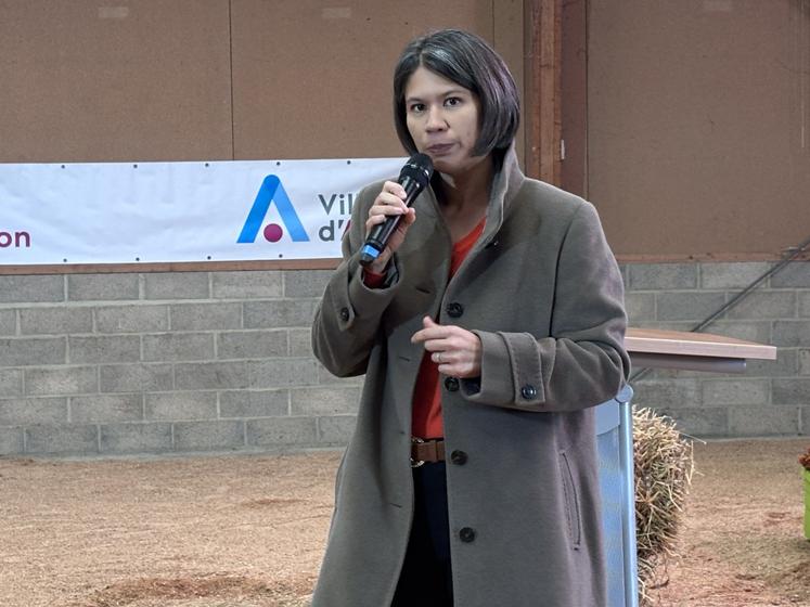 Pour la sous-préfète de Mortagne- au-Perche, docteur vétérinaire de profession, Sandy Lecoq-Espallargas, la protection des élevages est
primordiale.