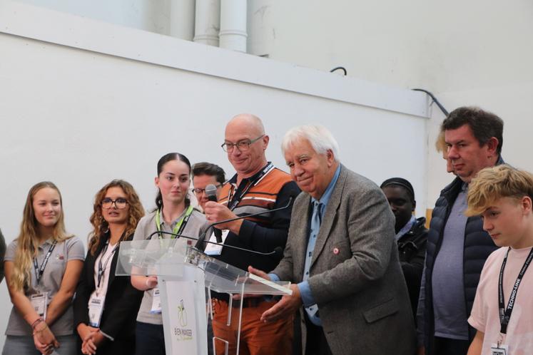 Olivier Veroult, grand gagnant de l'étape d'Ifs et chef du lycée Marcel Gambier (Vire).