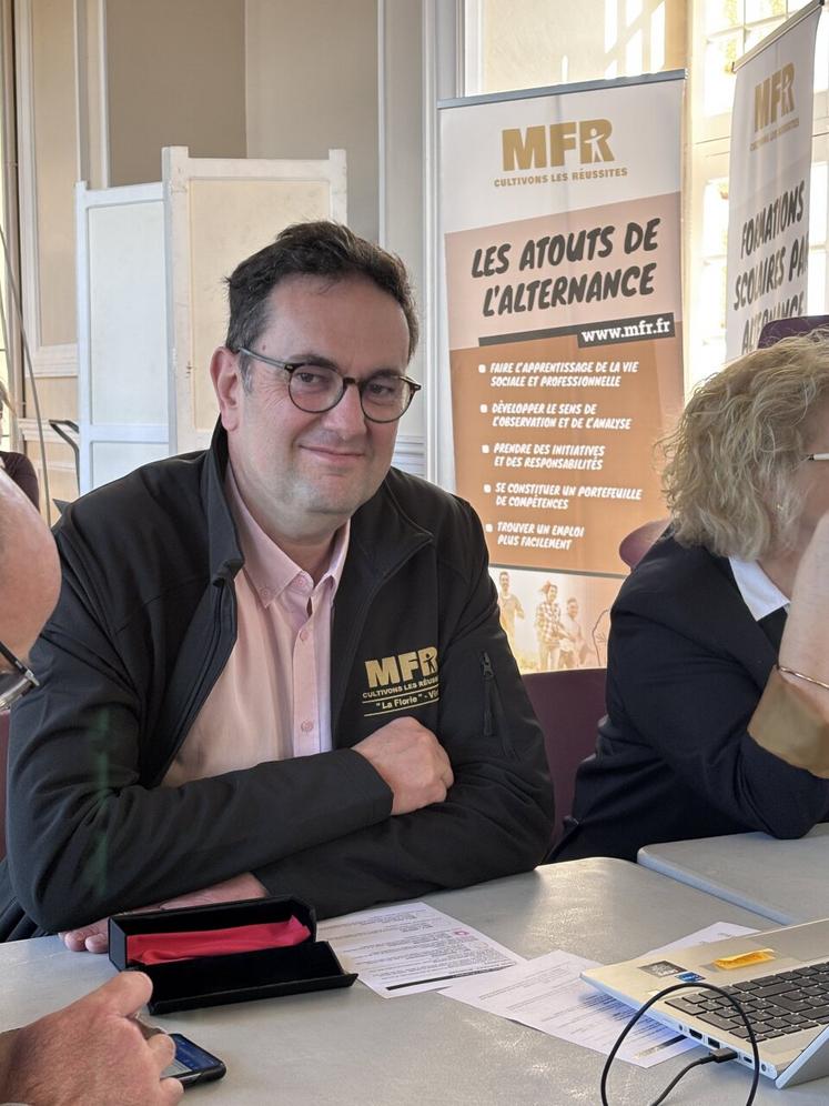 Bruno Richez, directeur de la MFR de Vire, a bluffé ses collègues en créant un avatar.