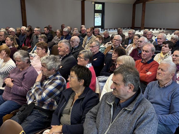 En abandonnant le sigle SDAE au profit des Anciens exploitants de la FDSEA, les retraités veulent réaffirmer leur attachement au syndicat majoritaire.