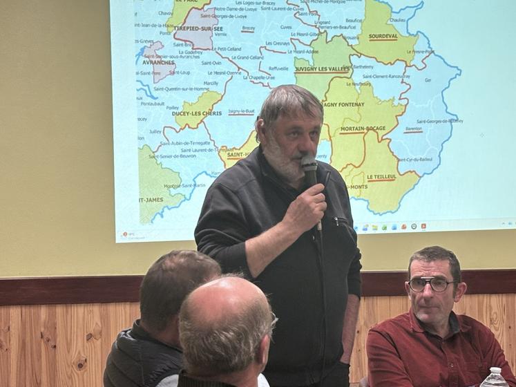 La qualité et la quantité d'eau, un sujet clé du Sage (syndicat d'aménagement et de gestion de l'eau) de la Sée entre autres que Jean-Luc Jardin a voulu partager avec ses collègues agriculteurs.