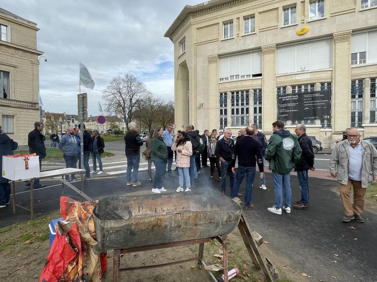« On va laisser rentrer des produits sans réglementation ferme et efficace. Je pense à la qualité alimentaire des Français. Et pour y veiller, il faut un Mercosur qui tienne la route ! », décrit Anne-Marie Denis.