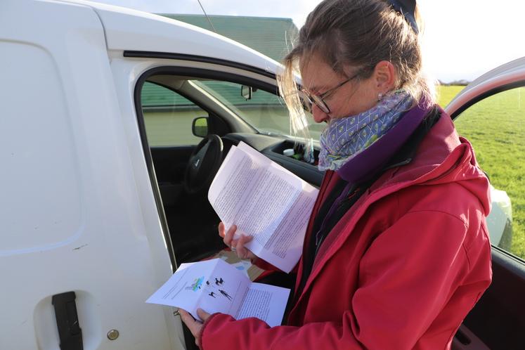 Dès le démarrage du projet, Marie Le François a fait face à l'hostilité du voisinage et le pessimisme de plusieurs riverains, recevant de nombreux courriers demandant au maire l'annulation du permis de construire.