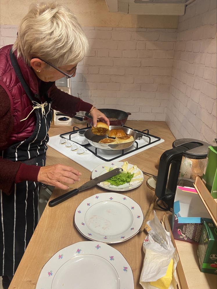 Le dressage se fait aussi avec des assaisonnements locaux.