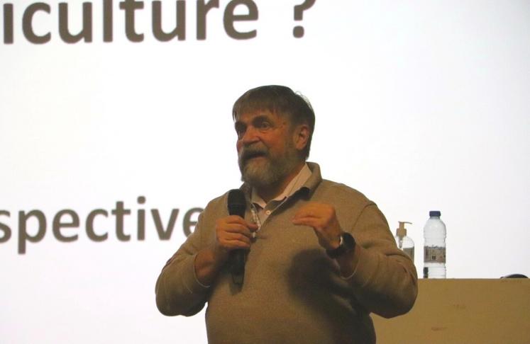 Gilbert Grenier est lui-même un ancien étudiant du Robillard.