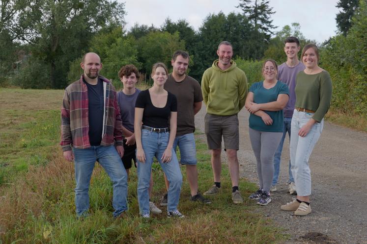 L'équipe du Gaec de la Trébisière au complet.