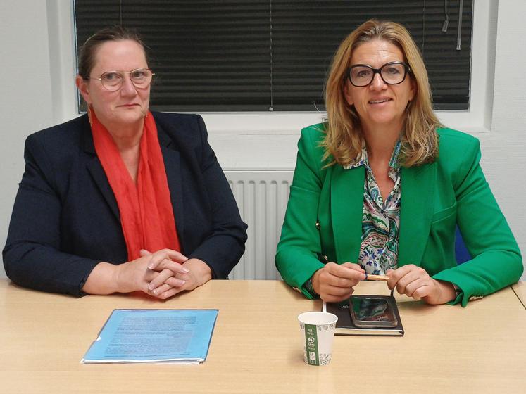 Anne-Marie Denis avec Stéphanie Yon-Courtin, le 2 septembre.