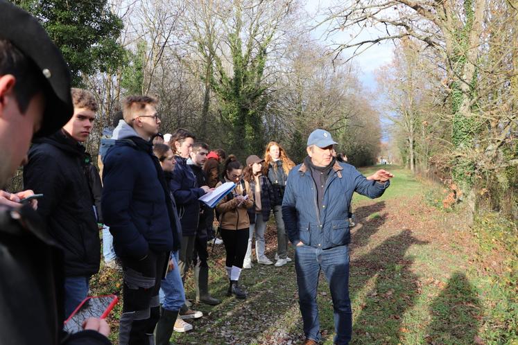 Henri Pomikal s'est adressé, en toute transparence, aux étudiants de la licence professionnelle Métiers de la protection et de la gestion de l'environnement de Caen.