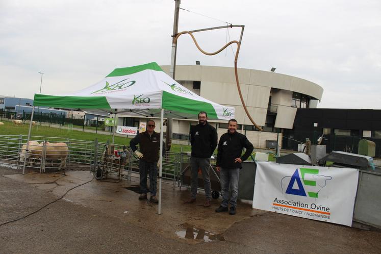 L'association ovine Hauts-de-France/Normandie a réalisé une démonstration avec un couloir d'aspersion.