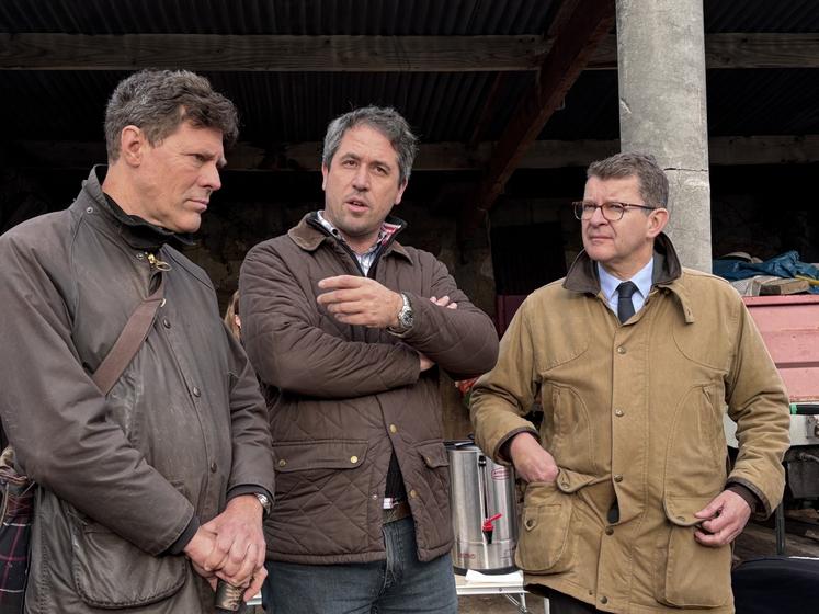 À la Chambre d'agriculture, les techniciens bocage œuvrent depuis plusieurs années auprès des agriculteurs notamment en mettant en place des plans de gestions des haies à l'échelle des exploitations comme l'a rappelé le président, François Rihouet.