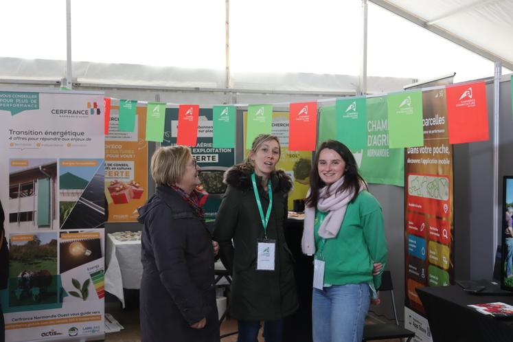 Cette année, la chambre d'agriculture avait un stand pour présenter les nombreuses formations qu'elle propose aux agriculteurs.