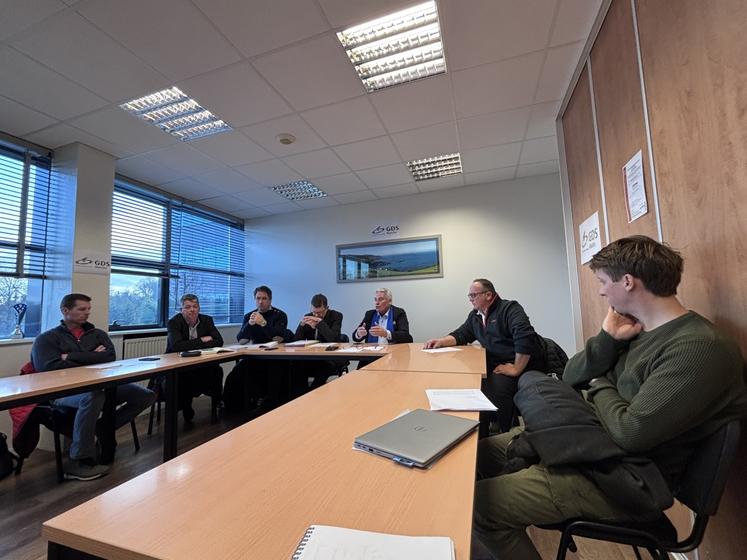 La profession agricole représentée par la Chambre d'agriculture, et les syndicats agricoles (FDSEA, JA, Coordination rurale, Confédération paysanne) ont partagé avec le GDS de la Manche et le préfet de la Manche de tout faire pour éviter à la DNC d'entrer dans le département.