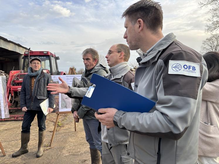 La Dreal, la DDTM et l'OFB étaient sur place pour expliquer leurs démarches.
