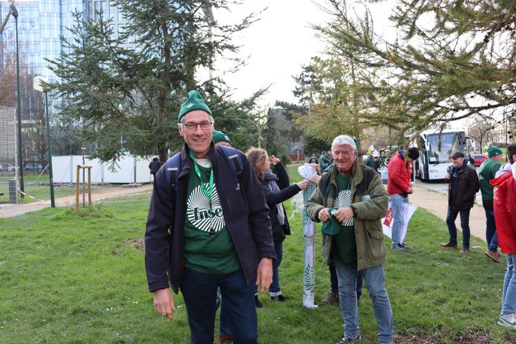 Philippe et Jean ont déjà manifesté plusieurs fois mais jamais avec autant de pays différents.