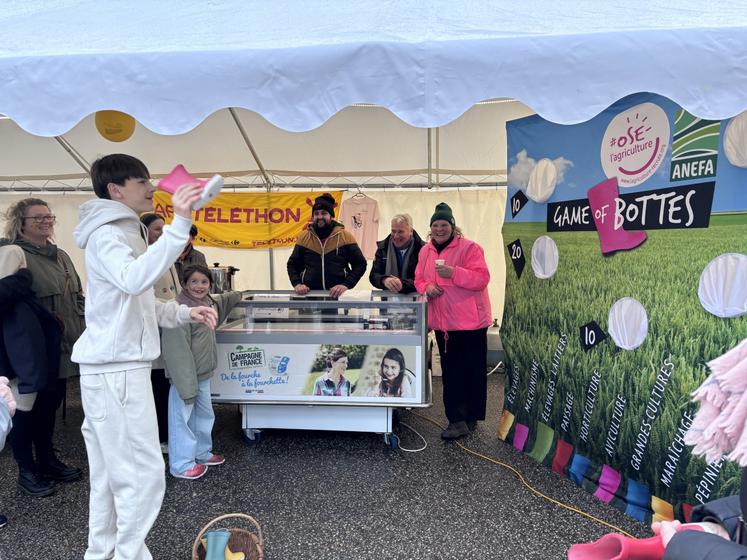 Comme sur beaucoup de festivals ou foire, le Game of bottes est là pour parler des métiers de l'agriculture.