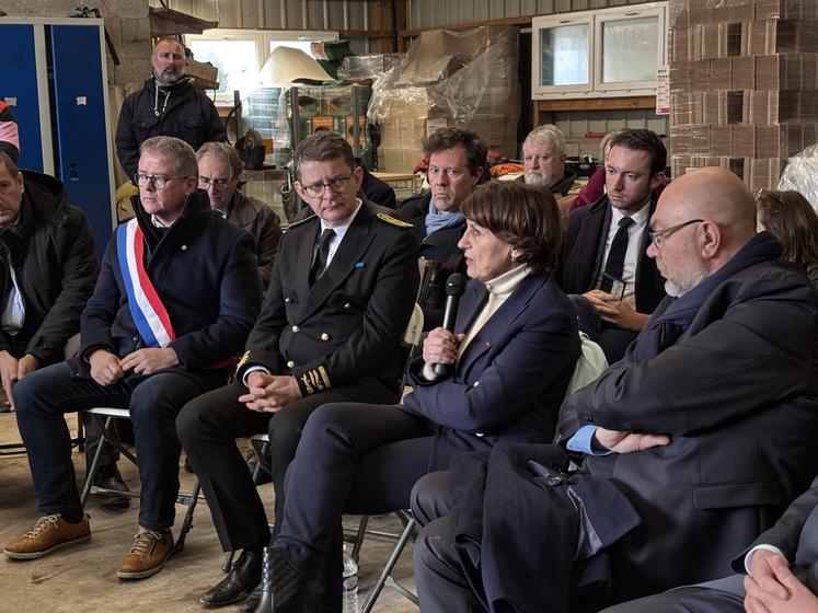 Devant les producteurs, la ministre a fait état du plan de soutien à la filière agricole dans son ensemble.