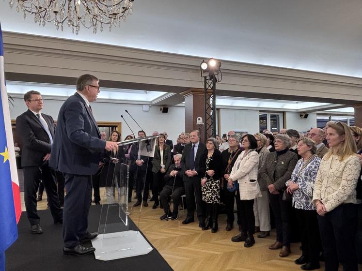 À la cérémonie des vœux du Conseil départemental et de la préfecture, certains élus foulaient le sol de la salle pour la dernière fois, à quelques semaines des élections municipales.