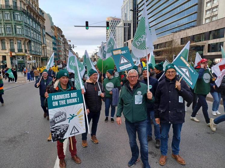 Le cortège du 18 décembre 2025 à Bruxelles avaient réunis plus de 10 000 agriculteurs de toute l'Europe.