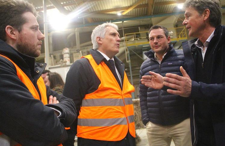 Joël Bruneau (député) s'est entretenu avec de jeunes coopérateurs.