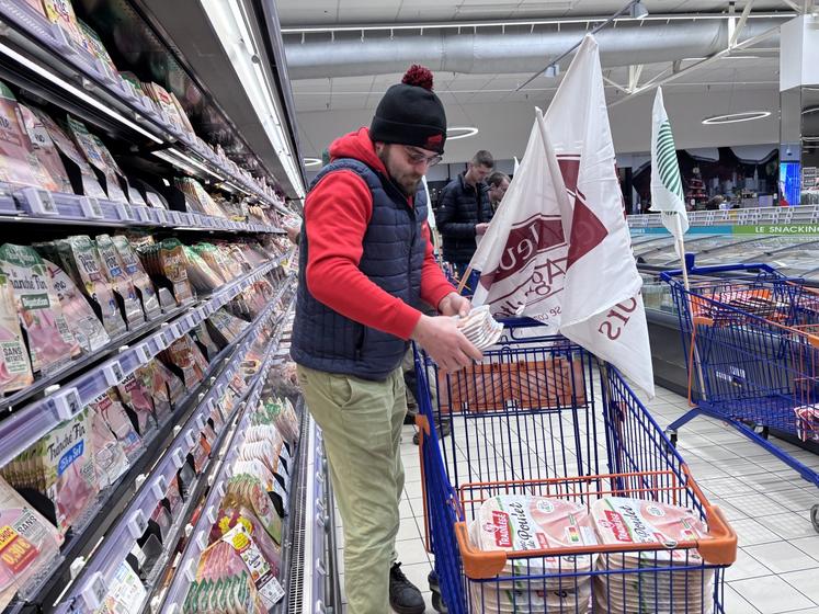 Du jambon d'Union européenne, des fruits du Brésil, du beurre étranger... rien n'a été laissé au hasard.