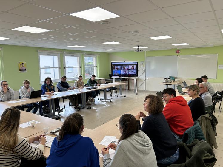 "Sur une promotion de 33 élèves en BTS analyse conduite et stratégie d'une entreprise, plus de la moitié des jeunes ACS'AGRI 1re année souhaite s'installer."