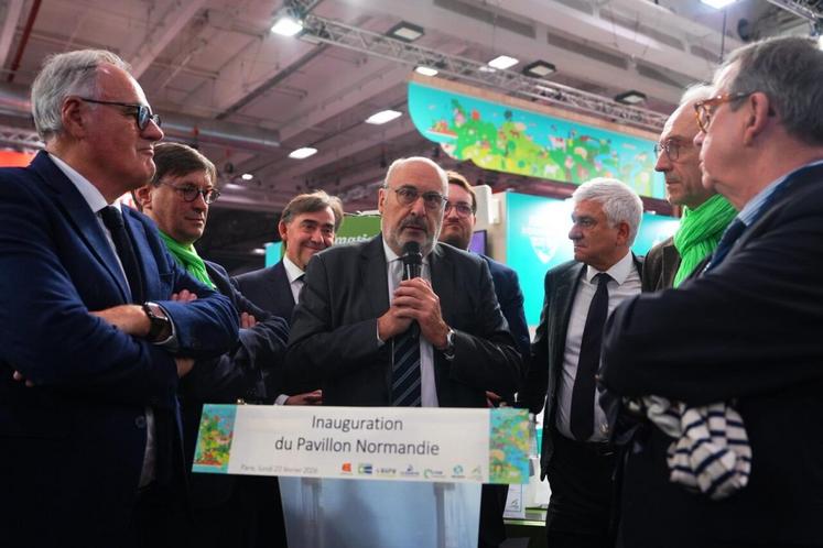C'est Jean-Léonce Dupont, président du Département du Calvados, qui a pris la parole au nom des quatre autres départements normands. Une coutume respectée cette année à l'inauguration de l'espace Normandie.
