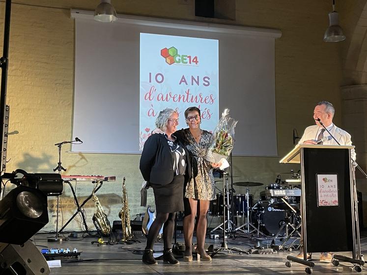 "Un petit groupe d'élus des services de remplacement et des Chambres d'agriculture, sous l'égide de Michel Legrand, Élisabeth Pirat et Véronique Desaunais, s'est penché sur la possibilité de créer ce groupement pour répondre à la demande croissante d'emplois agricoles sur le territoire", résume-t-elle.