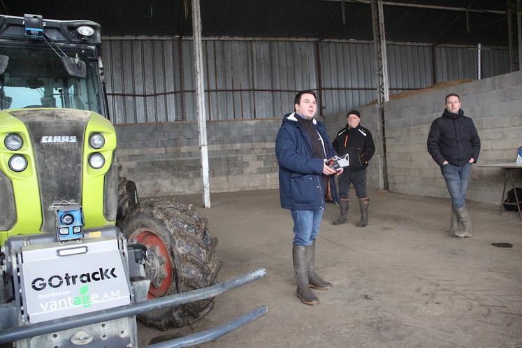 C'est à la Sarl Vivien que s'est tenue cette démonstration. "T'économises pas un gars mais tu peux faire autre chose pendant ce temps-là", parole d'accueillant.