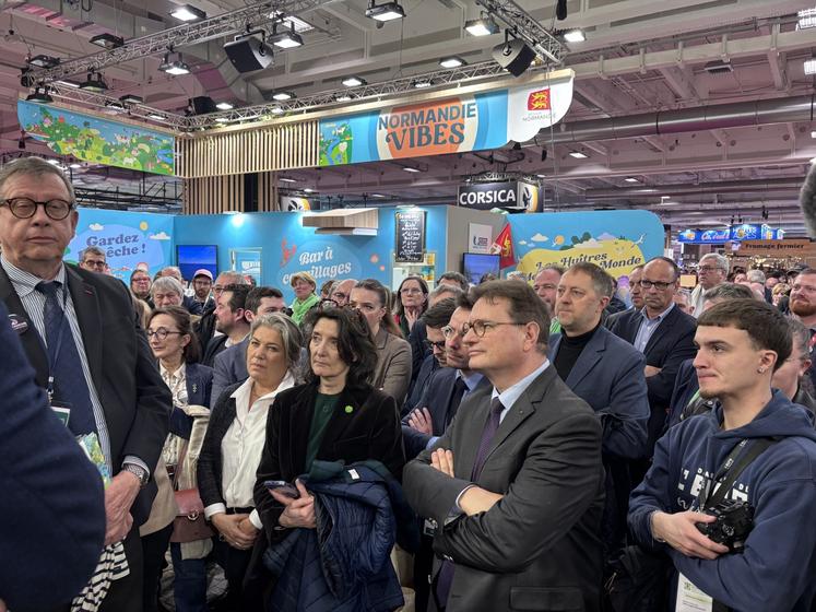 Ils étaient nombreux à être présents lors de l'inauguration du stand Normandie : élus, producteurs, responsables de filières....