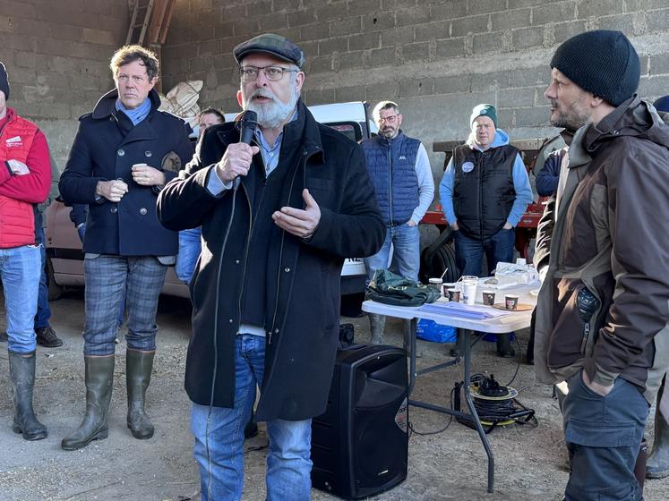 Olivier Cattiaux de la DDTM a expliqué les démarches à réaliser pour des entretiens. 
