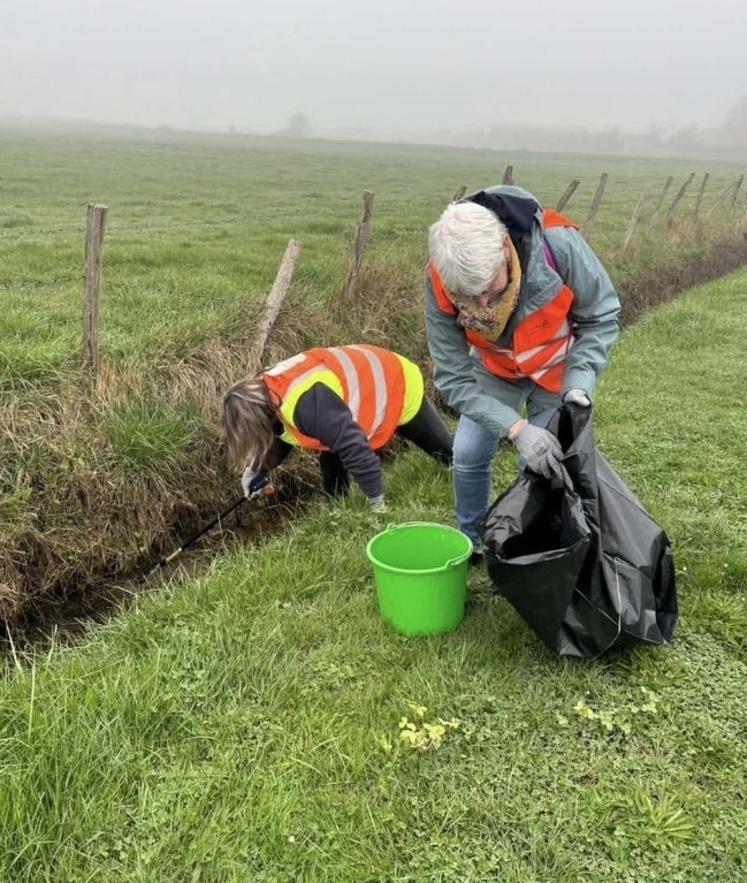 70 bénévoles ont ramassé les déchets à Banville le 7 mars.