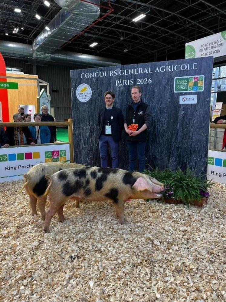 Jerry Georges et Anita terminent en troisième position du concours des Porcs de Bayeux 2026.