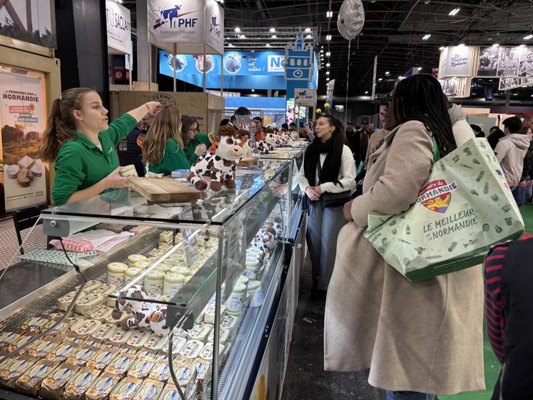 Le meilleur de la Normandie, c'est écrit sur le sac qui ne demande qu'à être rempli avec des produits normands.