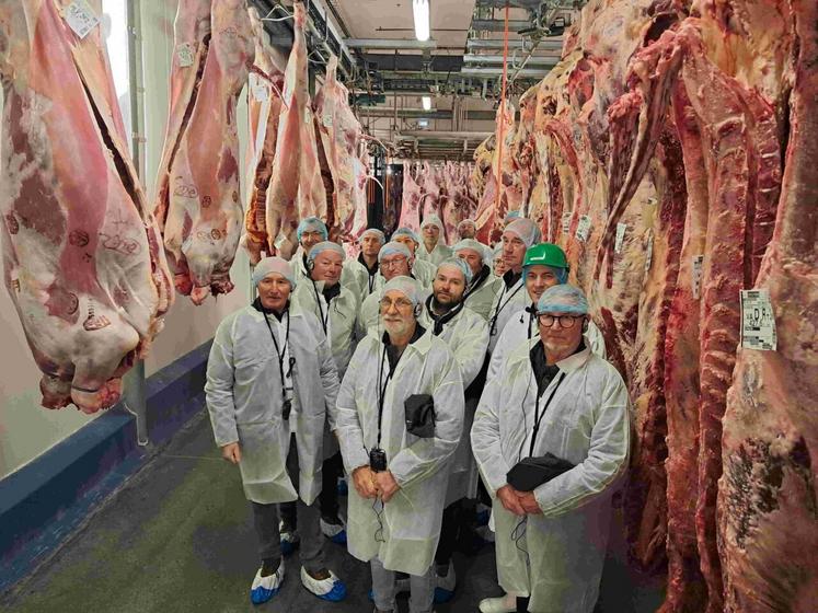 Le point de départ de l'assemblée générale des éleveurs Charolais a été donné à l'abattoir Socopa de Coutances.