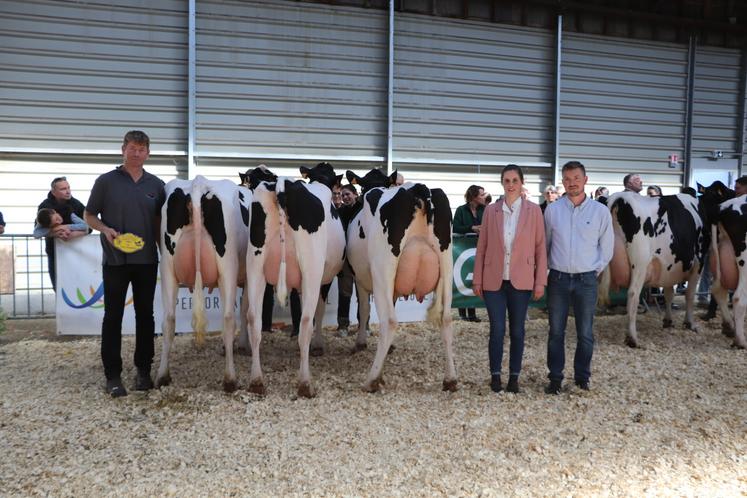L'EARL Drakkar Holstein, coutumière des concours locaux, mais aussi régionaux et nationaux, a remporté le premier prix d'élevage.