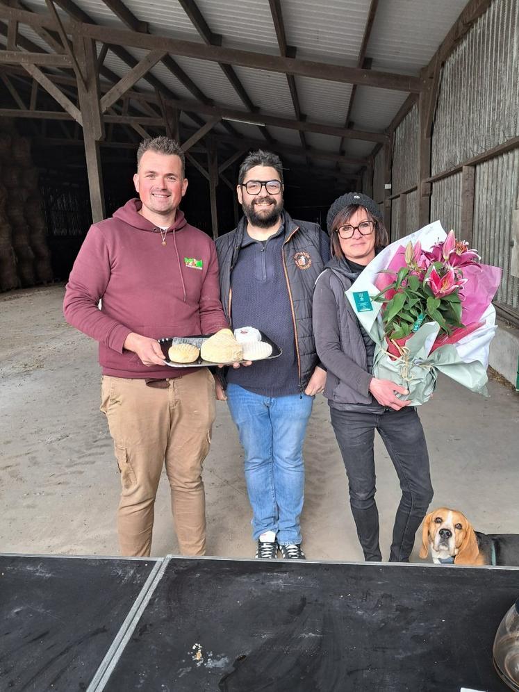 Xavier Laurent, président de l'association normande de Montbéliardes, a salué le travail des deux éleveurs, Karine Thivillier et Alex Rouillec.