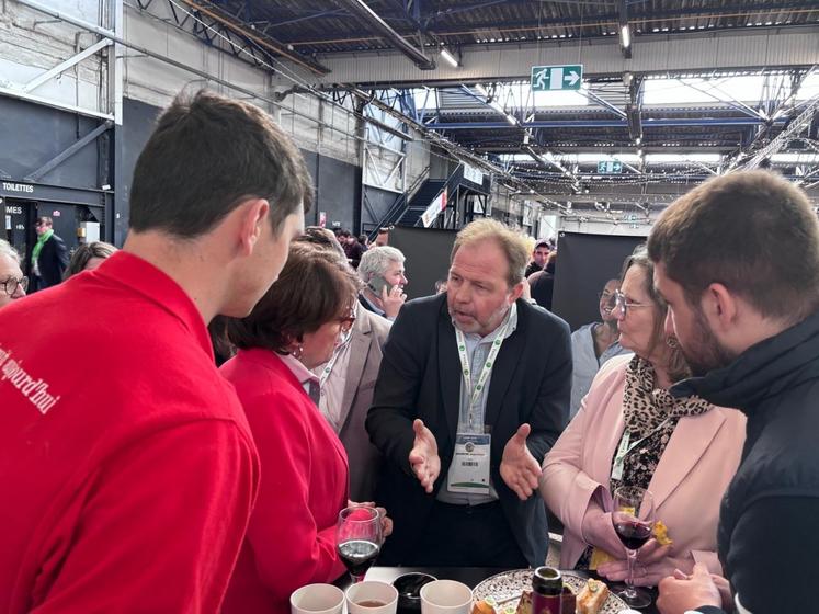 Le sujet est délicat, tous sont bien conscients des enjeux qui pèsent sur le monde de l'élevage.