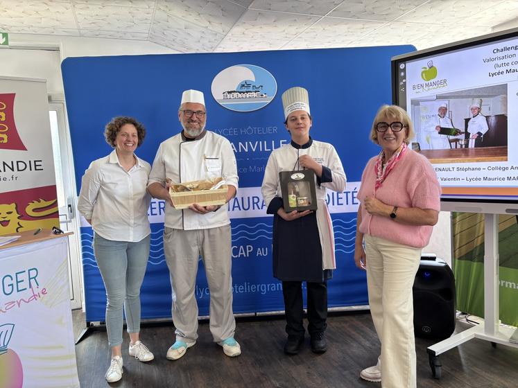 Stéphane Renault du collège Malraux de Granville avec Valentin Patry sont repartis avec une médaille de bronze.