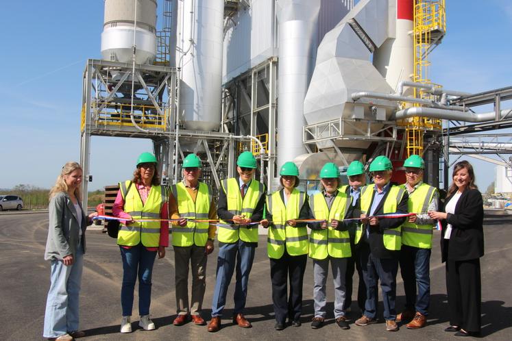 Jeudi 9 avril 2026 s'est déroulée l'inauguration de l'unité de Cogénération Biomasse sur le site Akiolis de St-Langis-lès-Mortagne.