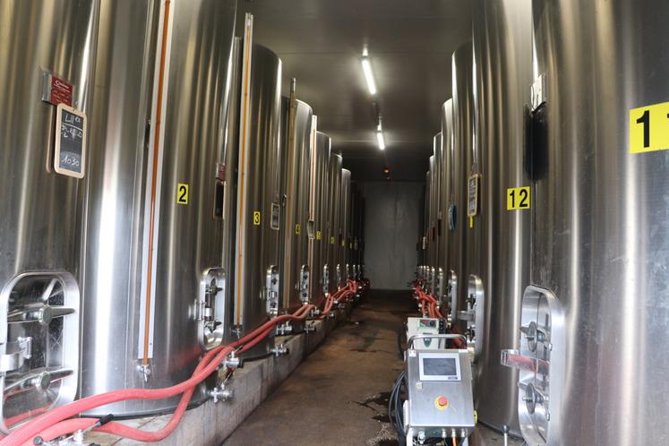 Le domaine dispose de trois cuves de travail et le reste pour la conservation.