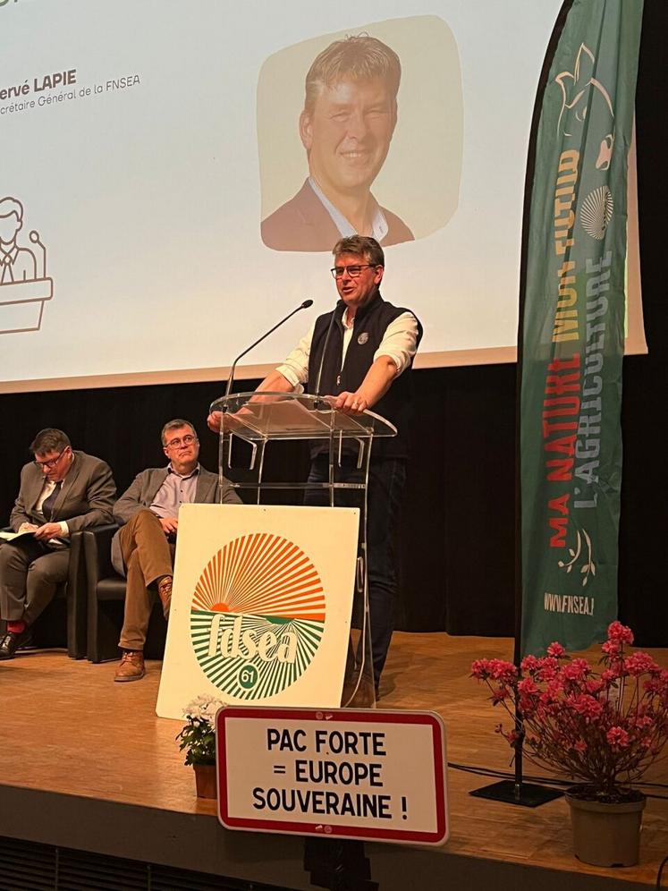 Hervé Lapie, secrétaire général de la FNSEA, sillonne les départements pour partager la vision du syndicalisme agricole.