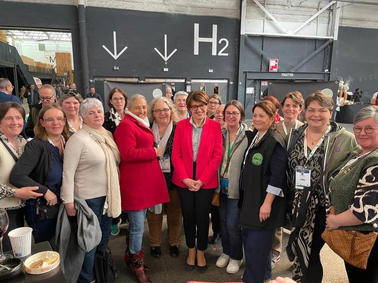 L'année dernière, la FNSEA a décidé de féminiser le conseil d'administration à hauteur de 25 %. Il en sera de 28 %. De quoi permettre à des femmes d'oser.